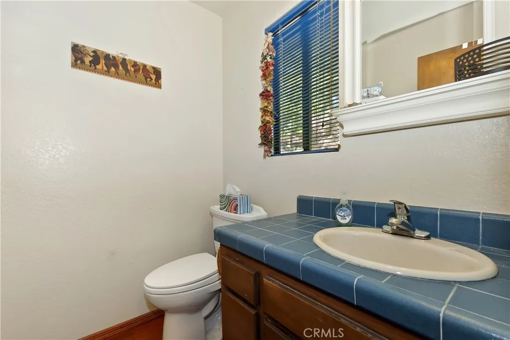 305 Cedarbrook Drive, Twin Peaks, California 92391 home-pic-7